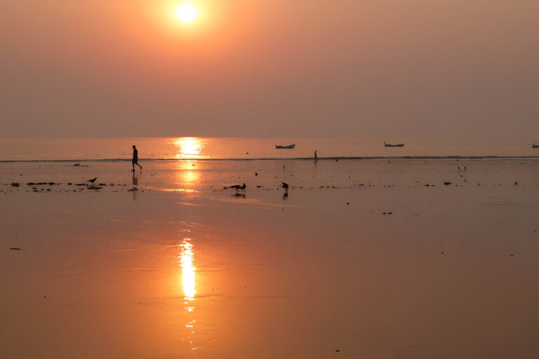 Beaches in Mumbai by CB