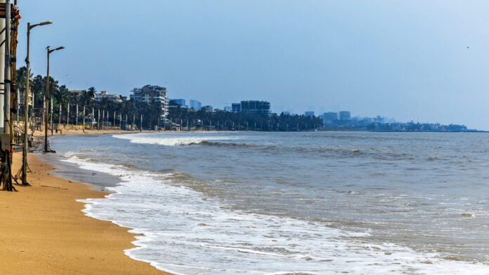 Juhu Beach in Mumbai by CB