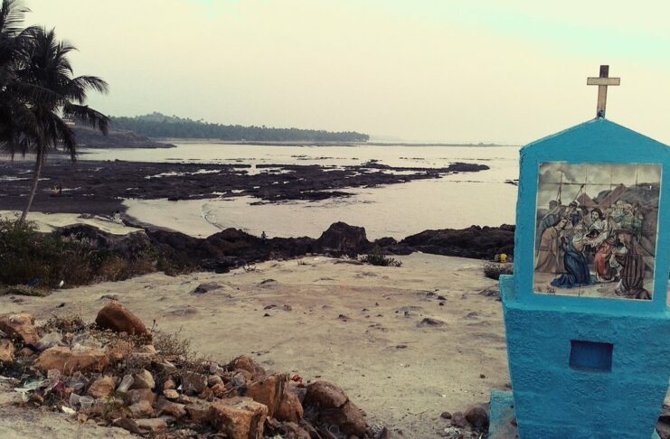 Uttan Beach in Mumbai by CB