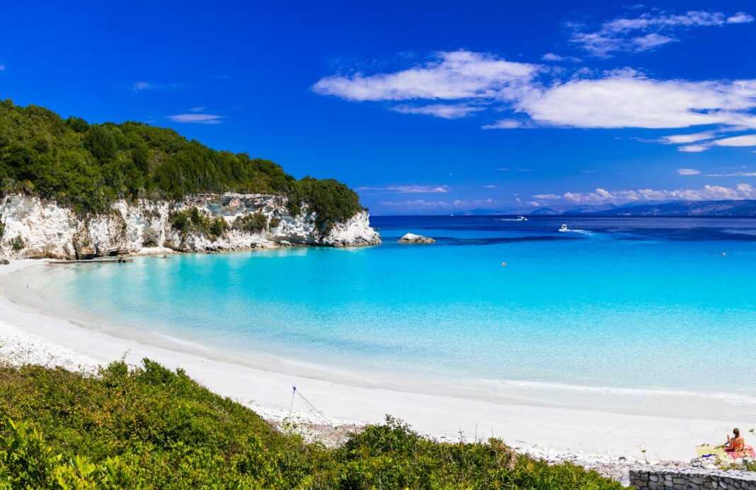 Voutoumi Beach by CB
