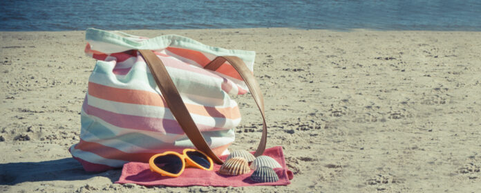 Alternate options for zero waste beach bags