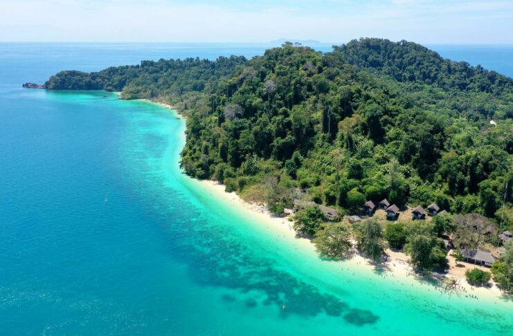 Ko Kradan in Thailand by CB